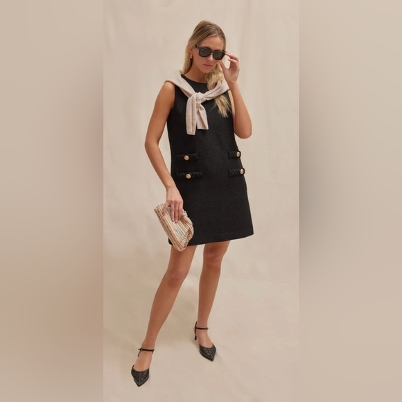 Tuckernuck Dresses & Skirts - Tuckernuck Black Tweed Sleeveless Jackie L